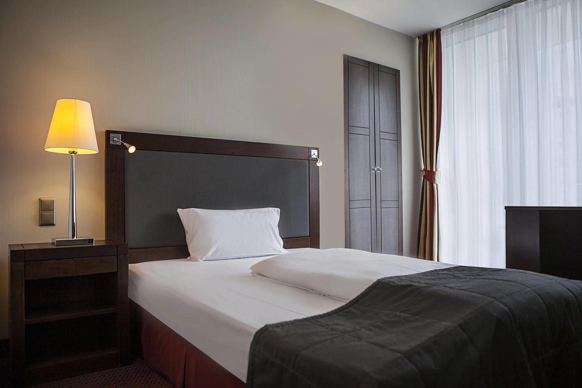 Hotel Savigny Frankfurt City Frankfurt am Main Bagian luar foto